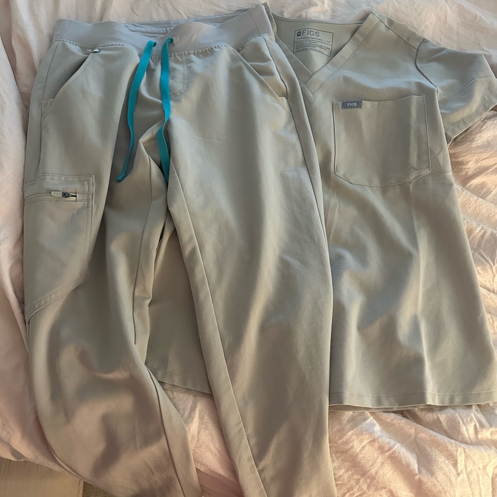 Khaki Figs Scrub Set XS
